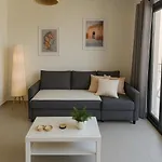 Duplex 1Br King Bed And1 Sofa Bed By The Pool